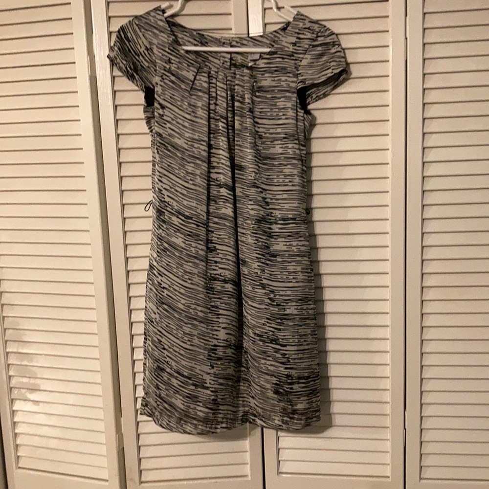 H&M black and white dress. Size 2.